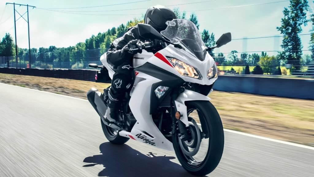 Kawasaki’s New Ninja Brings Sportbike Style Within Reach of New Riders