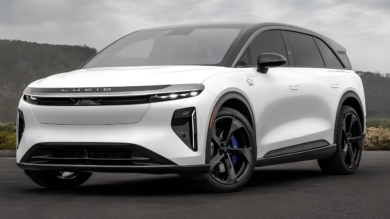 Lucid Gravity Arrives for 2025 With a Base Price That Takes Aim at Tesla Model X